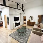 Urban Flat 161 - Sublime 4Bdr Luxury Flat In Paris